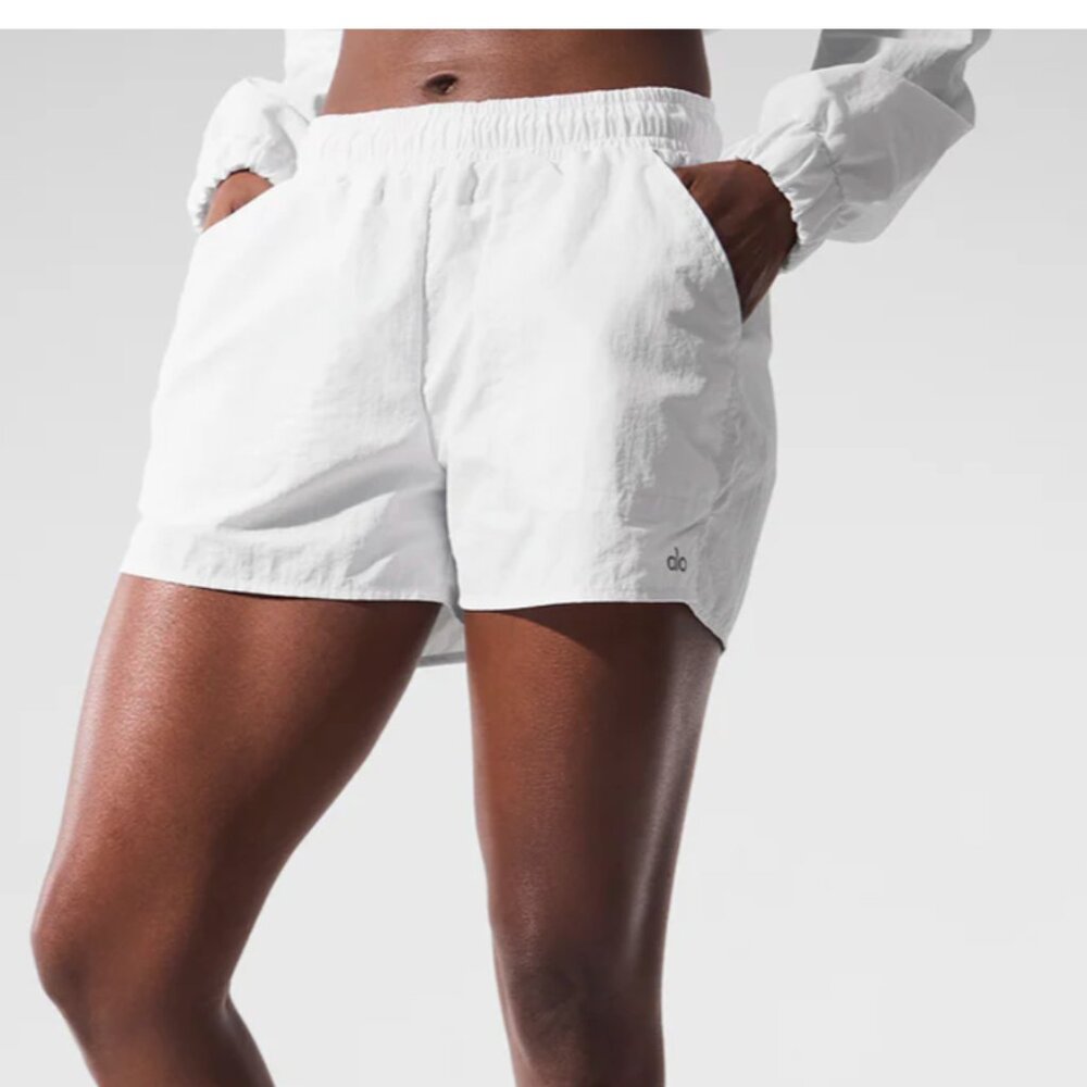Alo Yoga Alumni Short White Size Small